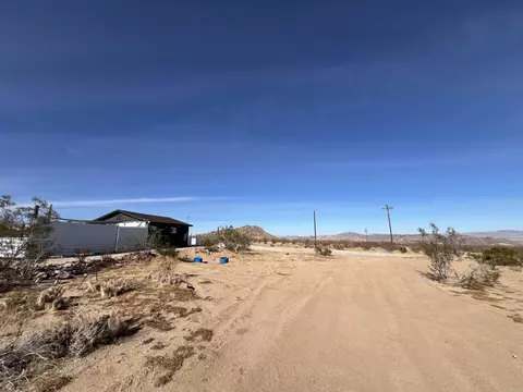 Exterior - 2774 Kickapoo Trl, Landers, CA 92285 photo 33 of 33