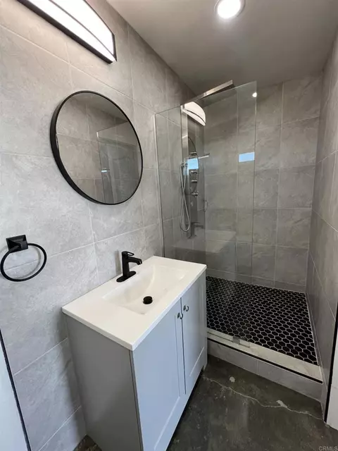 Bath - 2774 Kickapoo Trl, Landers, CA 92285 photo 8 of 11
