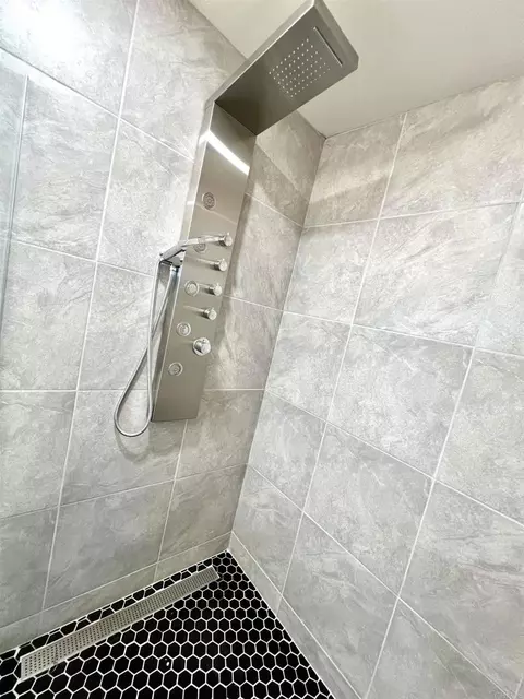 Bath - 2774 Kickapoo Trl, Landers, CA 92285 photo 6 of 11