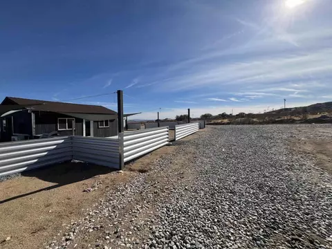 Exterior - 2774 Kickapoo Trl, Landers, CA 92285 photo 31 of 33