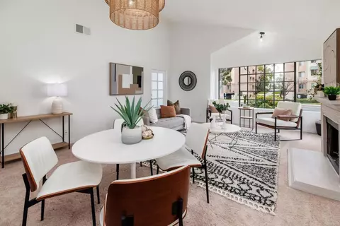 4085 Crystal Dawn #201, San Diego, CA 92122