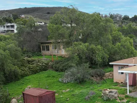 9160 Ivy Ln, Spring Valley, CA 91977