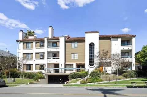 2560 C St #15, San Diego, CA 92102