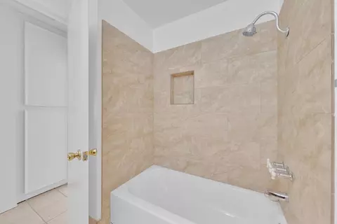 Bath - 9931 Knollview Dr, Spring Valley, CA 91977 photo 3 of 3