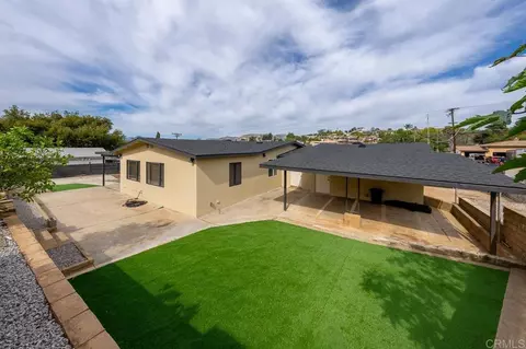 9362 Single Oak Dr, Lakeside, CA 92040