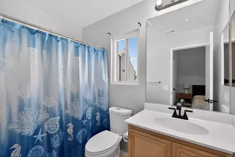 Bath - 8927 Windham Ct, Spring Valley, CA 91977 photo 2 of 3