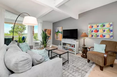 2323 Caringa Way #16, Carlsbad, CA 92009