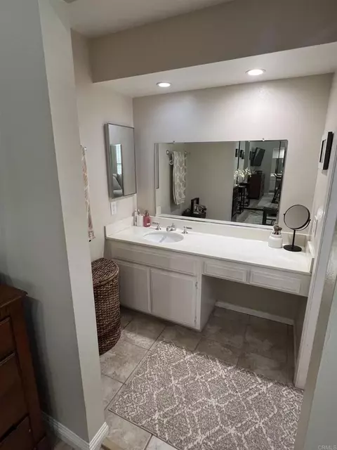 Bath - 5722 E Stillwater Ave #113, Orange, CA 92869 photo 3 of 3