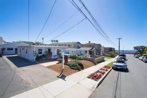 157 Maple Ave, Carlsbad, CA 92008
