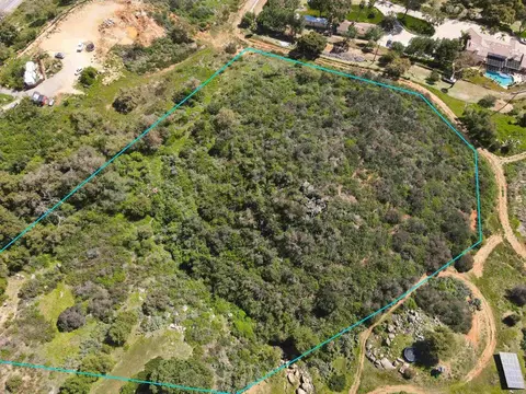 13 Rhinehart Dr, Valley Center, CA 92082