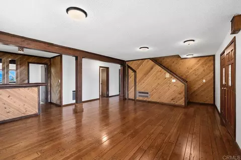 Living - 10447 Chevy Lane Ln, La Mesa, CA 91941 photo 3 of 10
