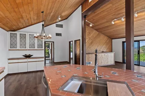 Kitchen - 10447 Chevy Lane Ln, La Mesa, CA 91941 photo 4 of 5