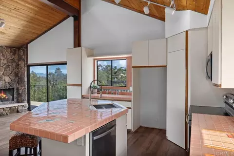 Kitchen - 10447 Chevy Lane Ln, La Mesa, CA 91941 photo 3 of 5
