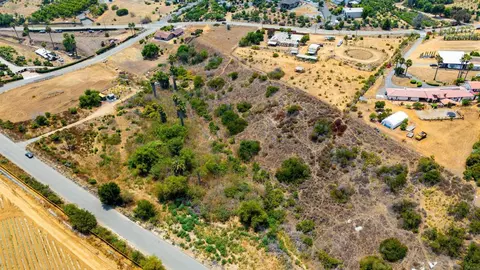 456 Grove View Rd, Oceanside, CA 92058 photo 2