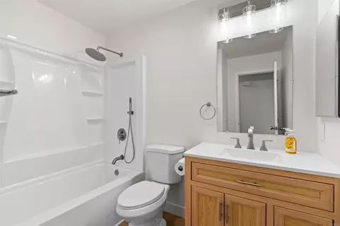 Bath - 1733 Pepper Dr, El Cajon, CA 92021 photo 1 of 2