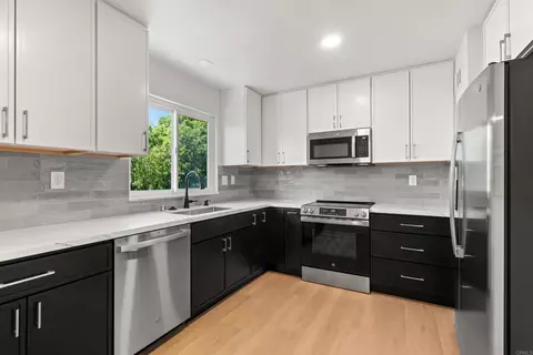 1733 Pepper Dr, El Cajon, CA 92021