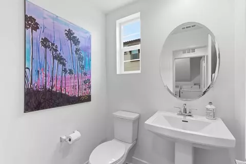 Bath - 4367 Pacifica Way #2, Oceanside, CA 92056 photo 2 of 5