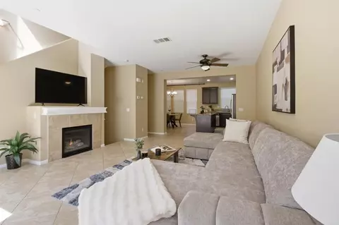 1874 Violet Ct #5, Chula Vista, CA 91913
