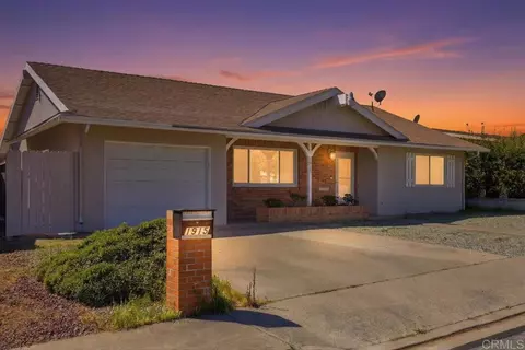 1915 Edith Dr, Escondido, CA 92026