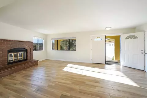 Living - 24946 Abalar Way, Ramona, CA 92065 photo 5 of 10