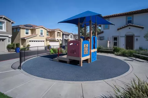 8629 Sage Shadow Dr, Lakeside, CA 92040