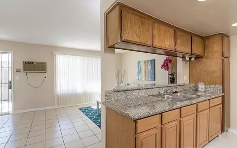 4221 49th St #2, San Diego, CA 92115
