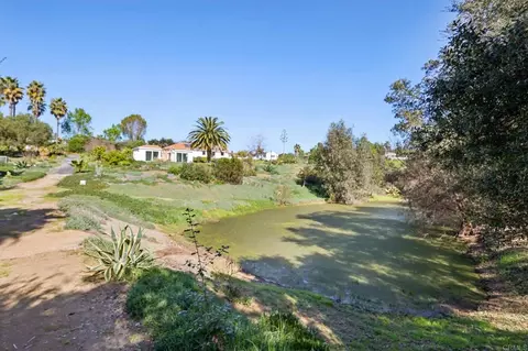 View/Area - 1761 Winterwarm Dr, Fallbrook, CA 92028 photo 3 of 11