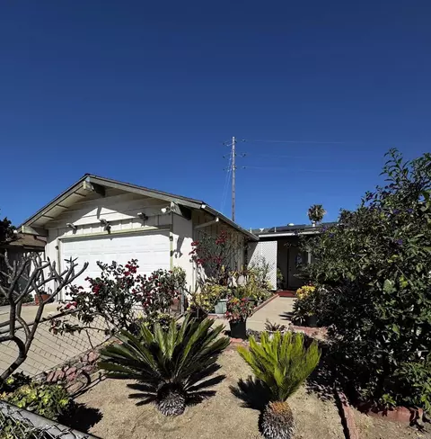7420 Prairie Mound Way, San Diego, CA 92139