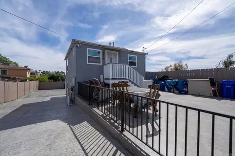 2016 E 10th St, National City, CA 91950