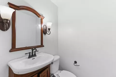 Bath - 1423 N Broadway #E, Escondido, CA 92026 photo 1 of 3