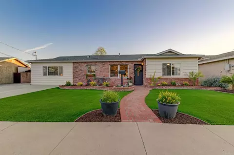 9243 Stoyer Dr, Santee, CA 92071