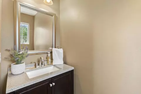 Bath - 13658 Sage Mountain Ln, Jamul, CA 91935 photo 5 of 10