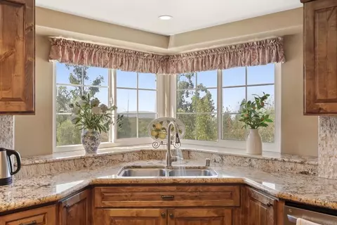Kitchen - 13658 Sage Mountain Ln, Jamul, CA 91935 photo 4 of 4