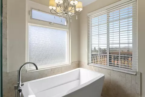 Bath - 13658 Sage Mountain Ln, Jamul, CA 91935 photo 10 of 10