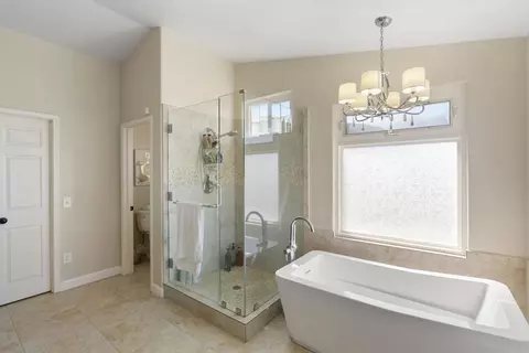 Bath - 13658 Sage Mountain Ln, Jamul, CA 91935 photo 9 of 10