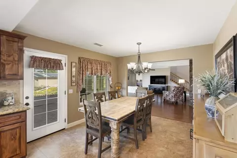 Dining - 13658 Sage Mountain Ln, Jamul, CA 91935 photo 5 of 5