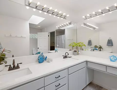 Bath - 3333 Suncrest Blvd, El Cajon, CA 92021 photo 1 of 2