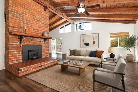 Living - 3333 Suncrest Blvd, El Cajon, CA 92021 photo 2 of 4