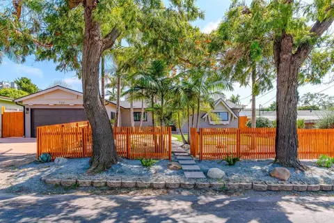 733 Cathy Ln, Cardiff By The Sea, CA 92007