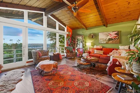 5484 Redding Rd, San Diego, CA 92115