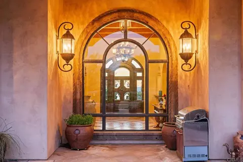 Entry Way - 20655 Sutherland Dam Rd, Ramona, CA 92065 photo 7 of 8
