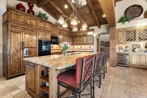 Kitchen - 20655 Sutherland Dam Rd, Ramona, CA 92065 photo 2 of 5