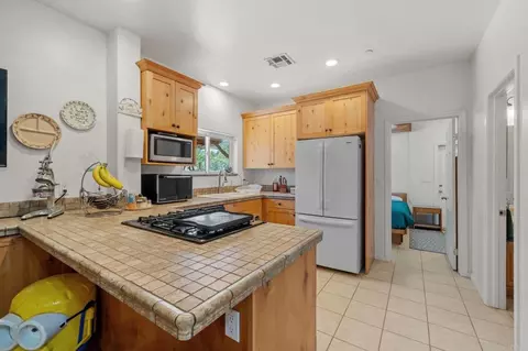 Kitchen - 22002 Lyons Valley Rd, Alpine, CA 91901 photo 3 of 5