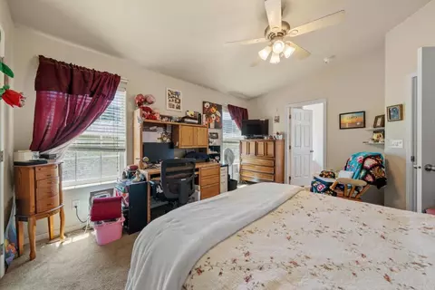 Bedroom - 22002 Lyons Valley Rd, Alpine, CA 91901 photo 1 of 10