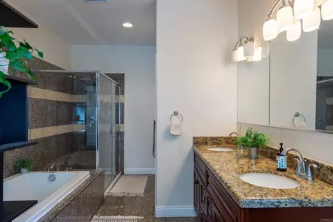 Bath - 1657 Coronado Ave, Spring Valley, CA 91977 photo 1 of 4