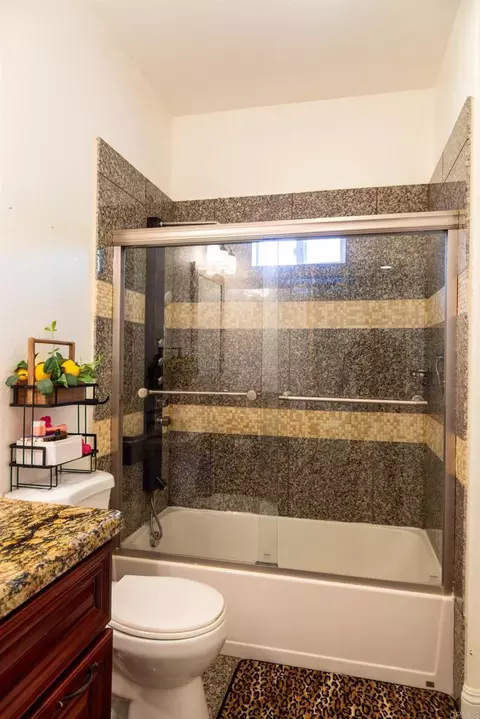 Bath - 1657 Coronado Ave, Spring Valley, CA 91977 photo 3 of 4