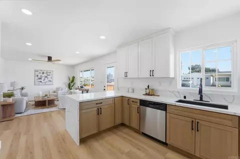 702 Oaklawn Ave, Chula Vista, CA 91910