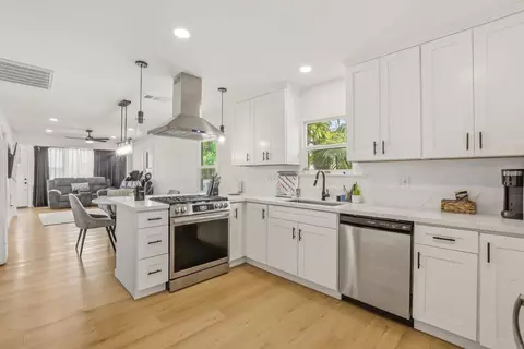 519 S 33rd St, San Diego, CA 92113