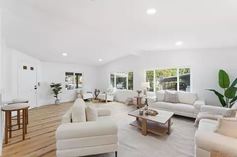 8975 Lawrence Welk Dr #446, Escondido, CA 92026