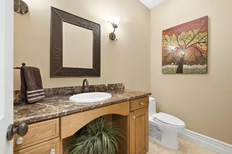 Bath - 15161 La Manda Dr, Poway, CA 92064 photo 2 of 7